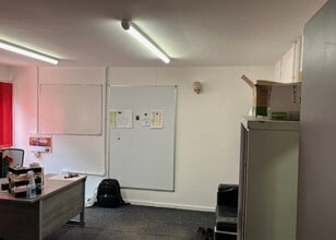 Pattinson Rd, Washington to rent Interior Photo- Image 2 of 3