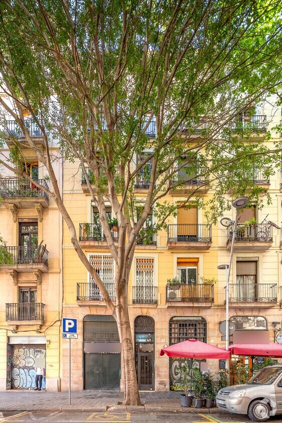 Build-to-Rent in Barcelona, Barcelona for sale Building Photo- Image 1 of 2
