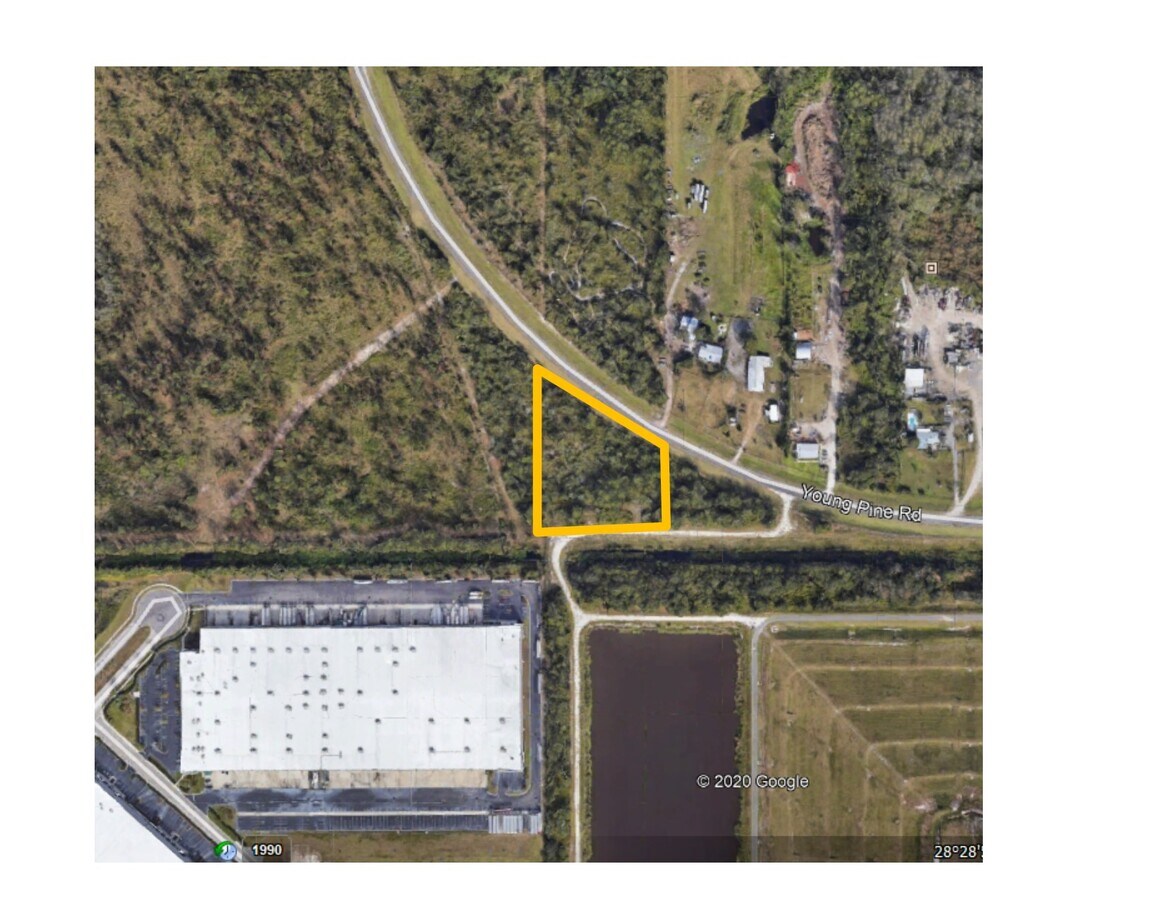 5722 Young Pine Rd, Orlando 32829 UK