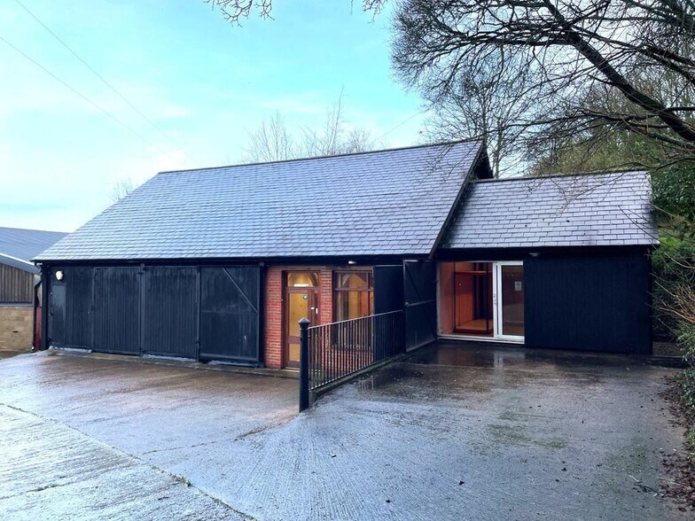 Wallingford Rd, Wallingford for sale - Building Photo - Image 1 of 1