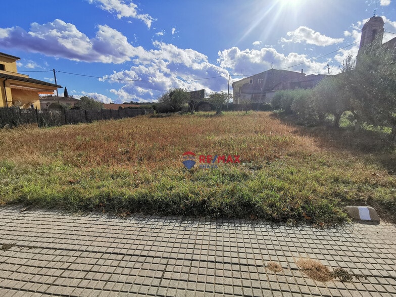 Avinguda Catalunya, 4, Sant Joan de Mollet, Gerona for sale - Building Photo - Image 2 of 11
