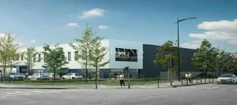 Light Industrial in Ozoir-la-Ferrière to rent Building Photo- Image 1 of 7