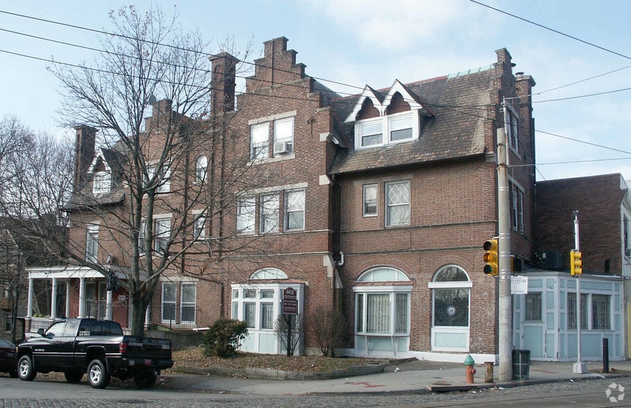 6632 Germantown Ave, Philadelphia, PA for sale - Primary Photo - Image 1 of 1