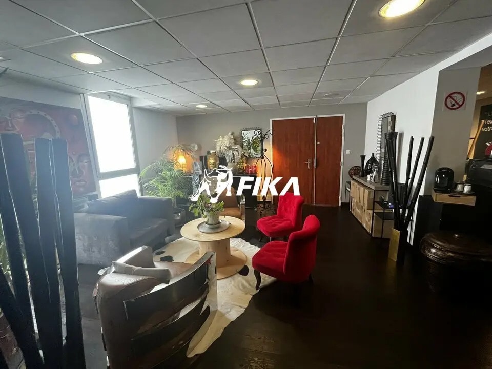 Vente Bureaux 202 m² - Photo 1