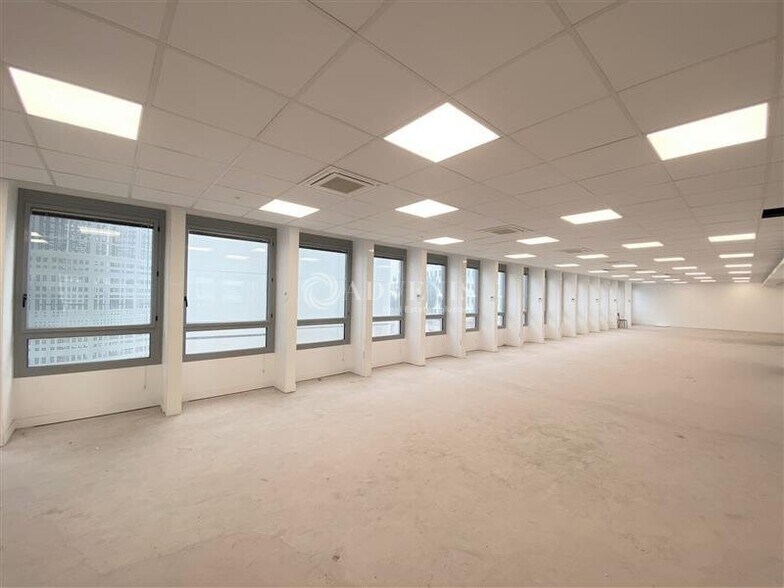 7377 Rue De Sèvres, Boulogne-Billancourt to rent - Building Photo - Image 3 of 12