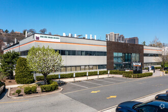 725 River Rd, Edgewater, NJ for rent Building Photo- Image 1 of 7