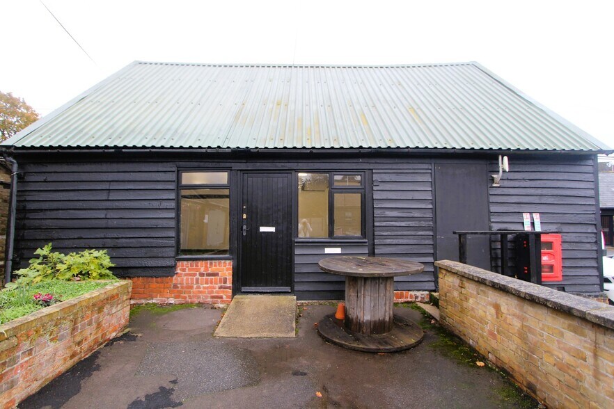 Blake End, Rayne for sale - Primary Photo - Image 1 of 1