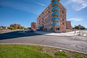 Retail in Ávila, Ávila to rent Building Photo- Image 2 of 6
