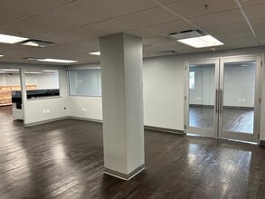 1605 Main St, Sarasota, FL to rent Interior Photo- Image 2 of 13