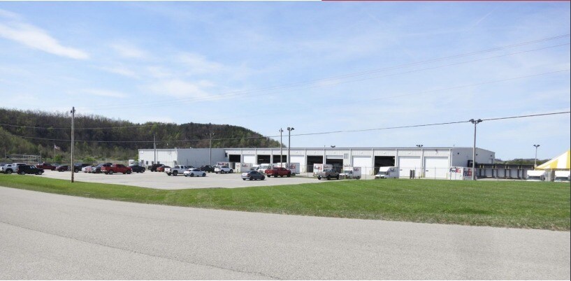 918 Coal Fields Industrial Dr, Chavies, KY for rent - Building Photo - Image 1 of 7