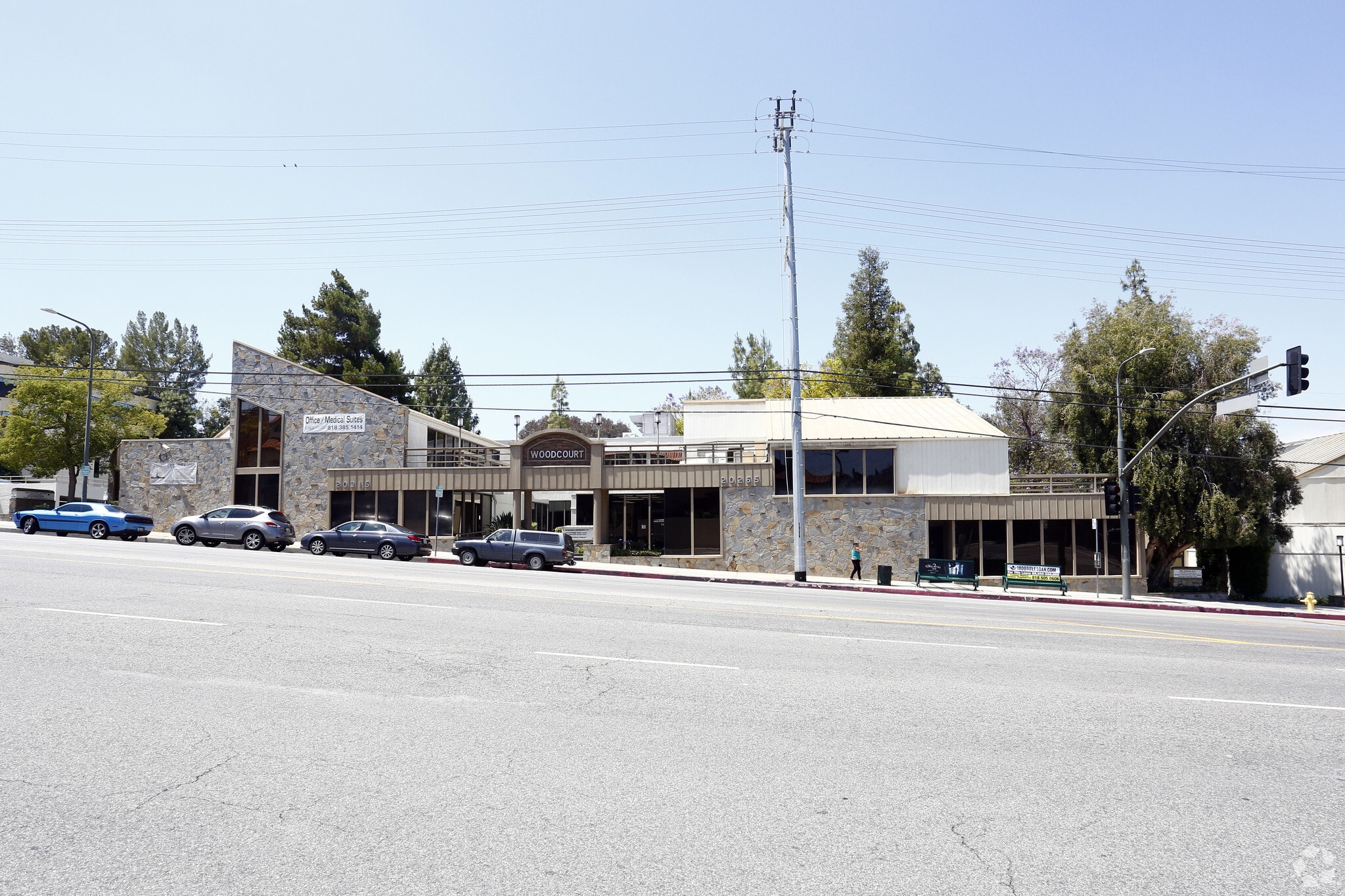 20265 Ventura Blvd, Woodland Hills, CA to rent Primary Photo- Image 1 of 15
