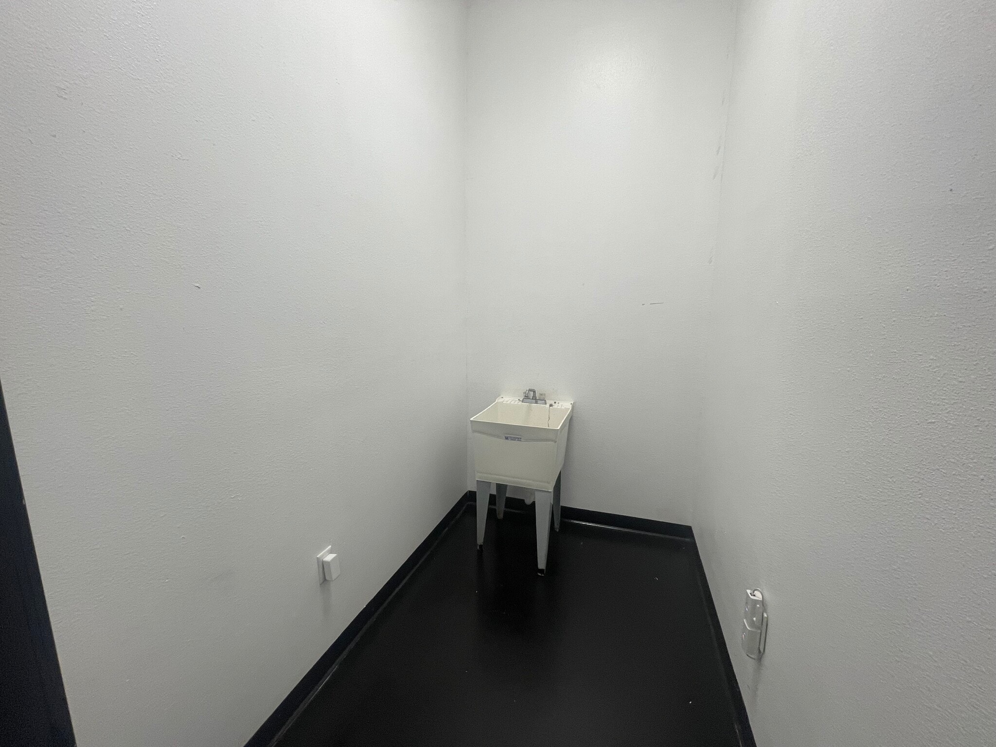 6600-6924 Antoine Dr, Houston, TX to rent Building Photo- Image 1 of 10