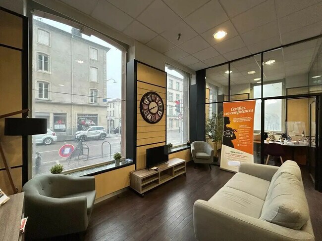 Location Bureaux 113 m²
