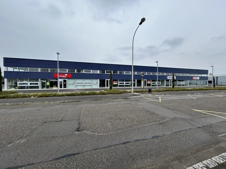 9 Rue de la Guadeloupe, Wittenheim to rent - Primary Photo - Image 1 of 7