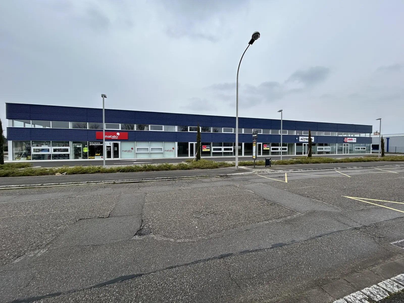 9 Rue de la Guadeloupe, Wittenheim to rent Building Photo- Image 1 of 8