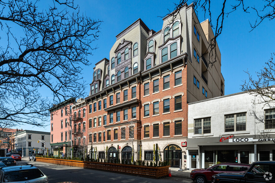 36-42-42 Newark St, Hoboken, NJ for rent - Primary Photo - Image 1 of 32