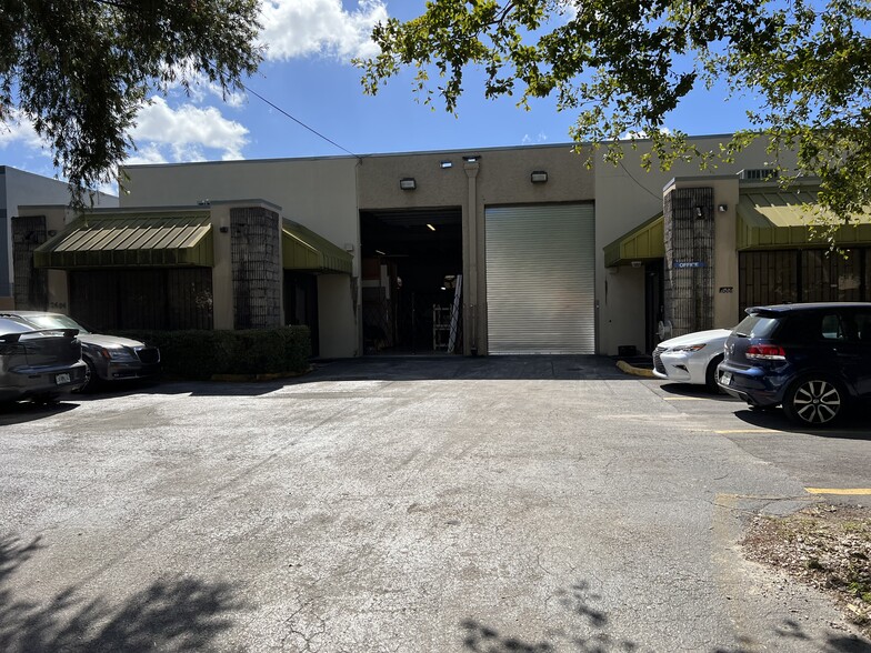 2684-2692 W 79th St, Hialeah, FL for rent - Building Photo - Image 1 of 10