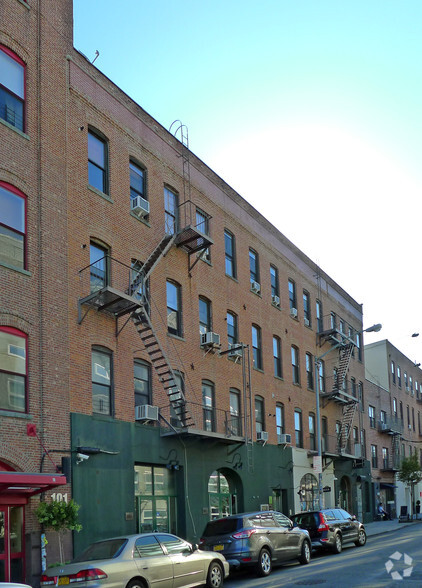 103-113 N 3rd St, Brooklyn, NY for rent - Building Photo - Image 3 of 12