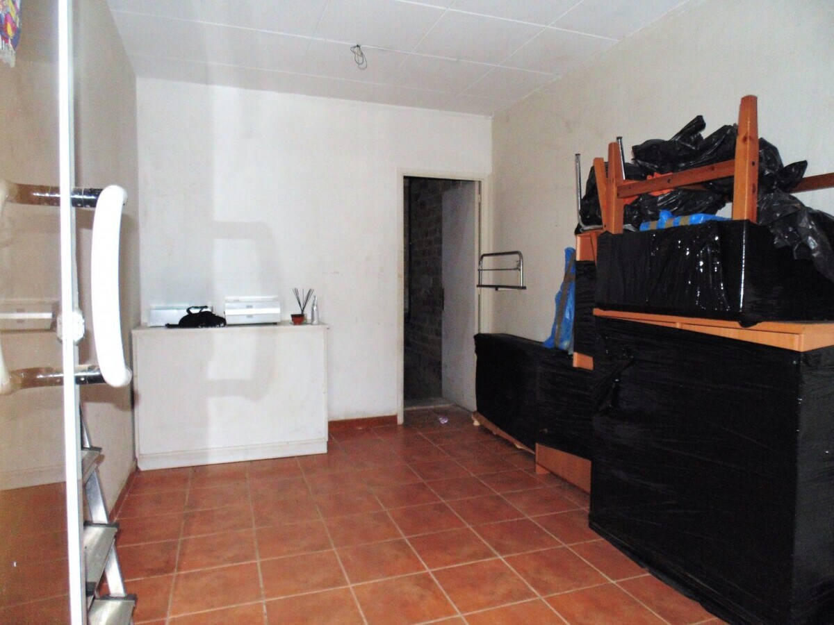 Sabadell, BAR 08206 - Unit Pt01 - - Interior Photo - Image 2 of 17