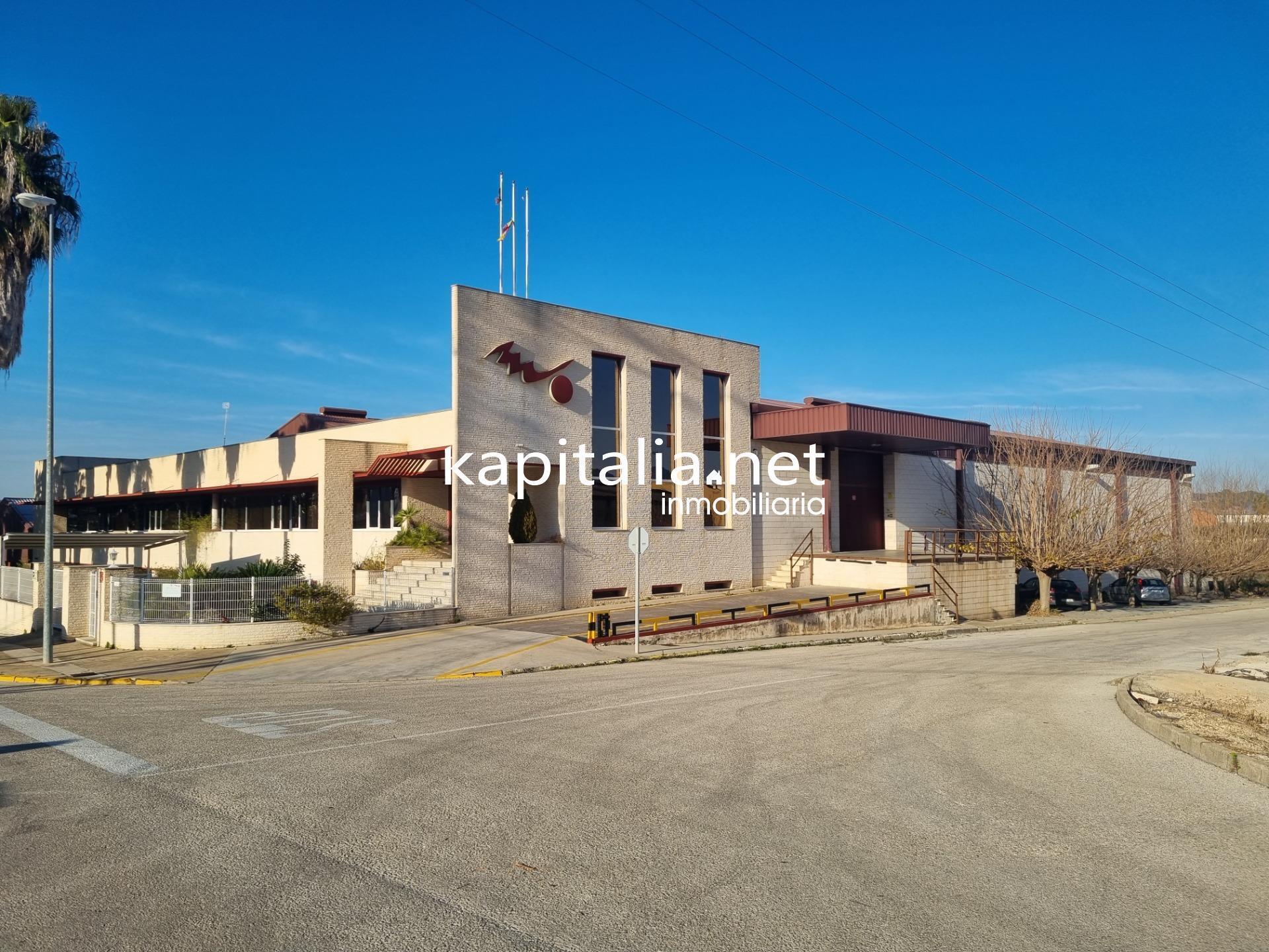 Industrial in Ontinyent, Valencia for sale Building Photo- Image 1 of 8