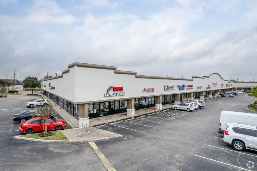 2514-2550 E Broadway St, Pearland, TX for rent - Building Photo - Image 3 of 6