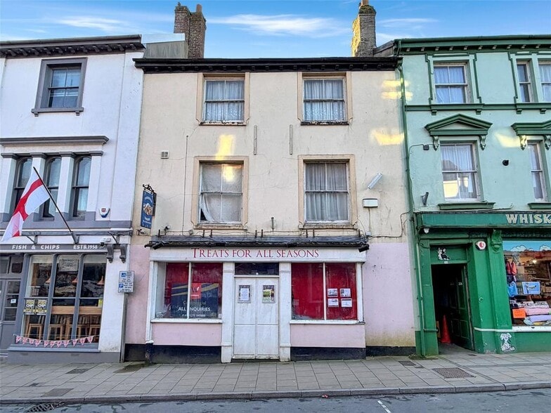 18 South St, Torrington for sale - Building Photo - Image 1 of 11