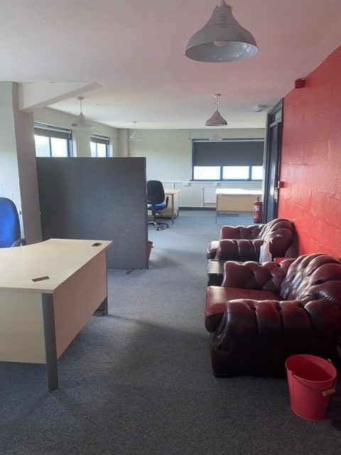 Tafarnaubach Industrial Estate, Tredegar to rent Interior Photo- Image 1 of 9