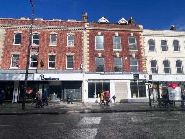 45 Blue Boar Row, Salisbury for sale Primary Photo- Image 1 of 1