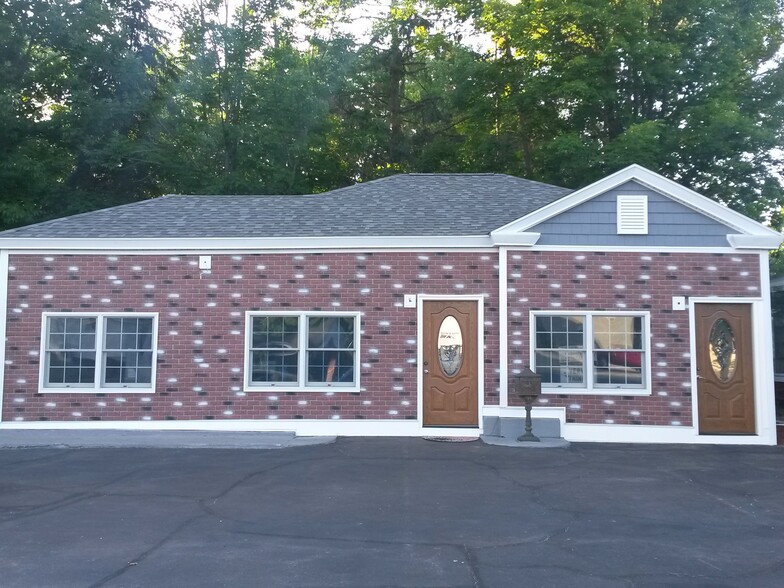 19 Central St, Farmington, NH for sale - Building Photo - Image 1 of 1