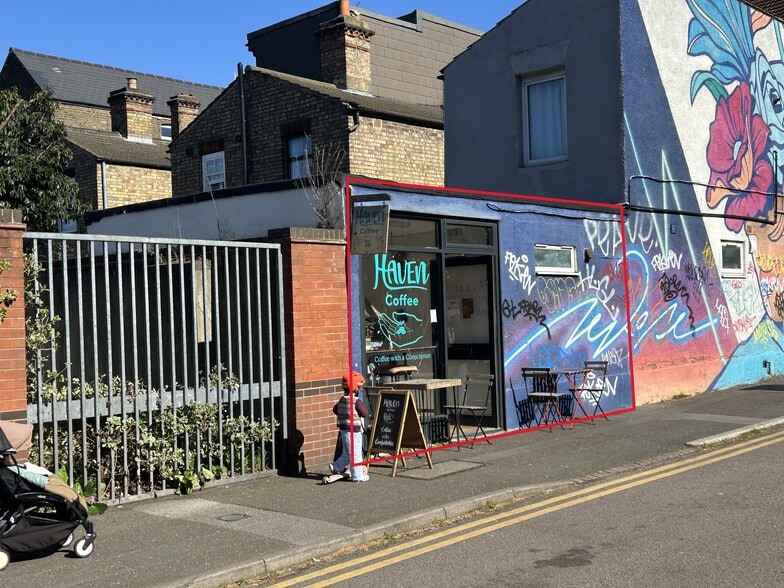 76 St. Mary Rd, London for sale - Building Photo - Image 3 of 7