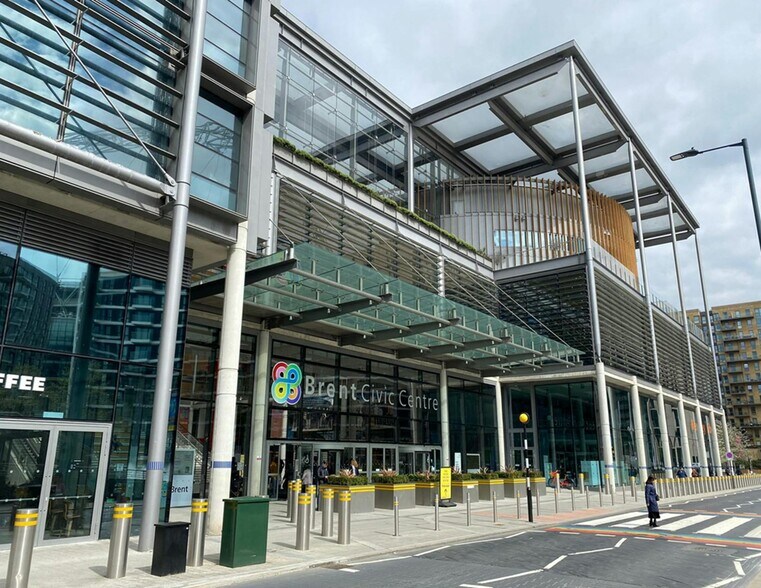 Engineers Way, Wembley to rent - Building Photo - Image 1 of 14