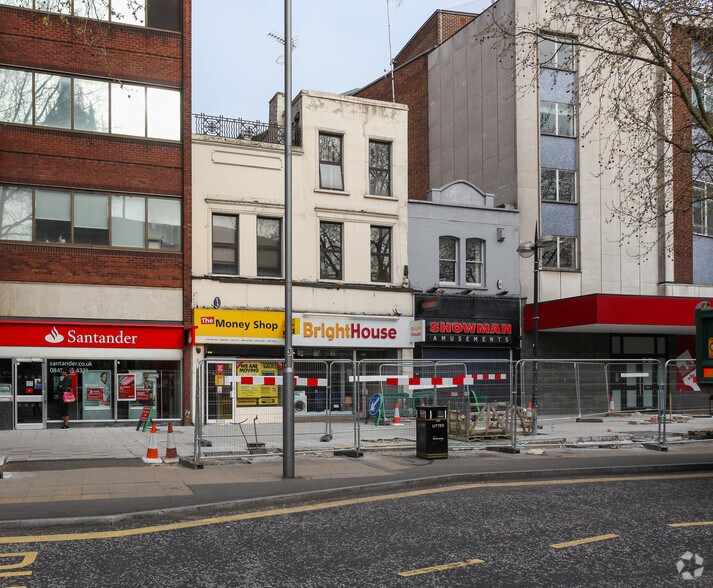 Retail in London for sale - Primary Photo - Image 1 of 1