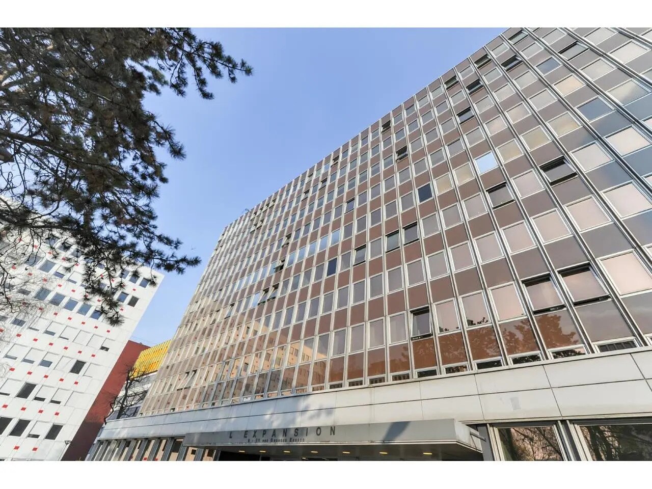 Office in Créteil to rent Building Photo- Image 1 of 12