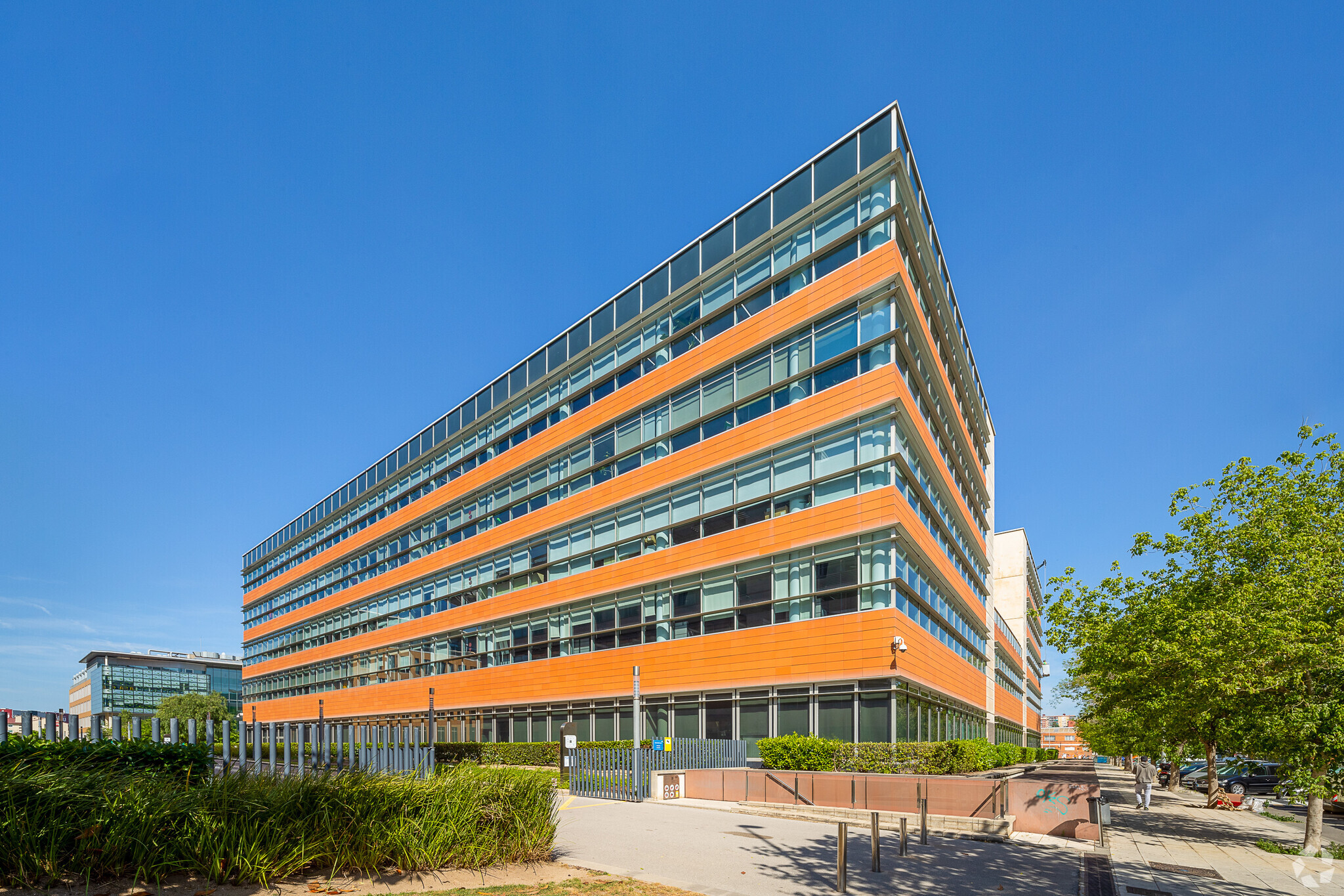 Office in Avinguda del Maresme, 33, Cornellà de Llobregat to rent Primary Photo- Image 1 of 6