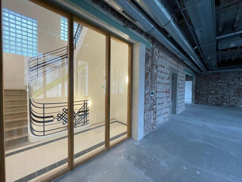 Office in Malakoff to rent - Building Photo - Image 3 of 4