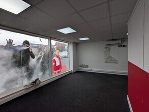 High St, Woking to rent Interior Photo- Image 1 of 1