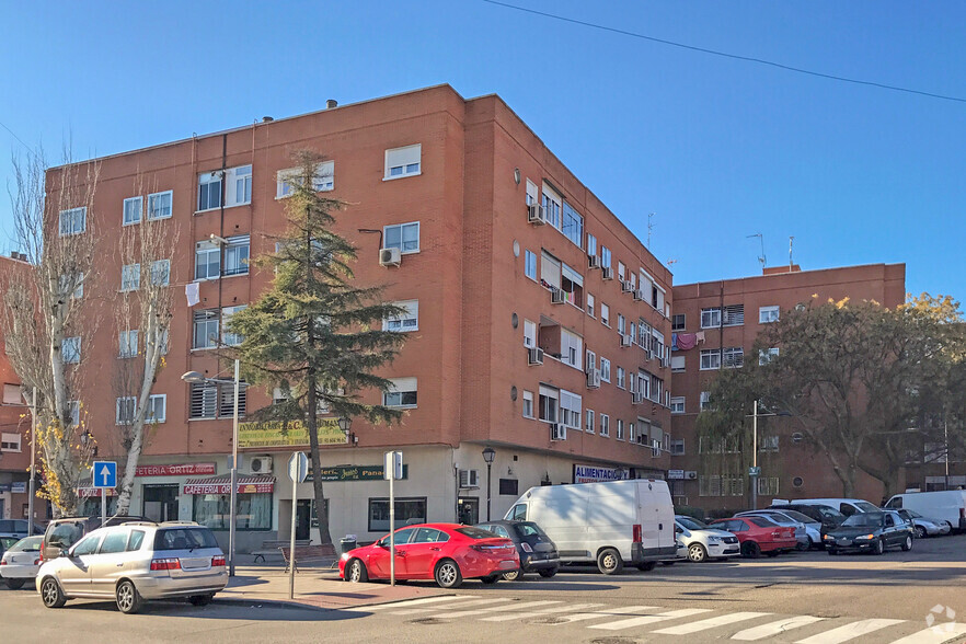 Residential in Humanes de Madrid, MAD for sale - Primary Photo - Image 1 of 3