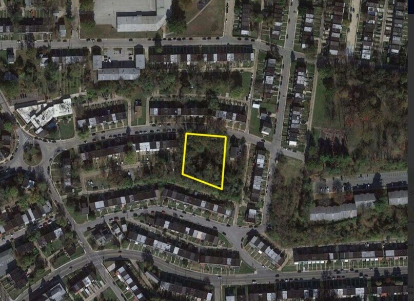 2807 Edgecombe Circle South, Baltimore, MD for sale - Primary Photo - Image 1 of 1