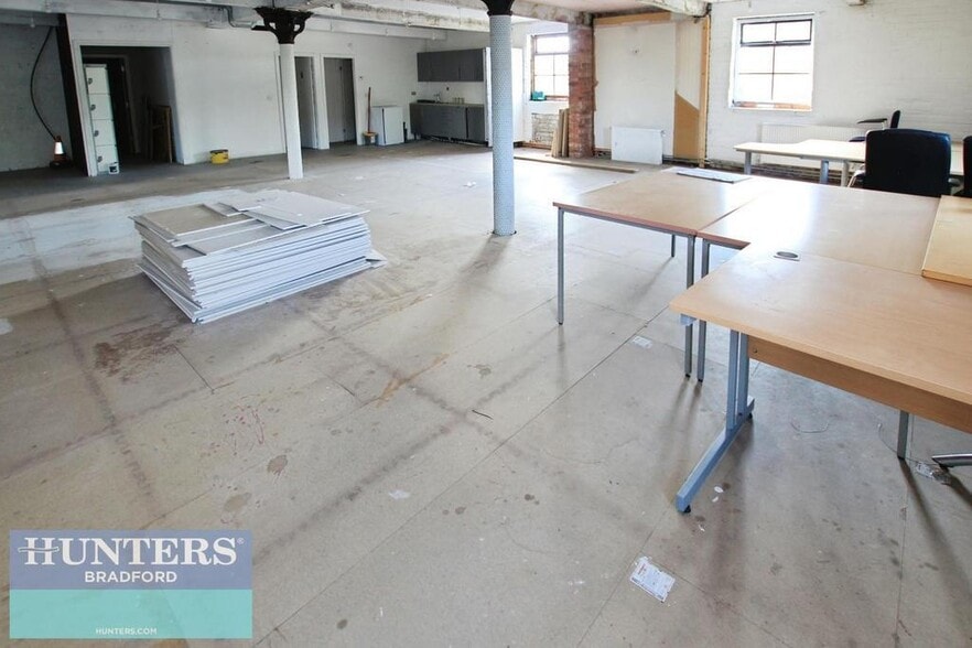 1-9 Albion St, Bradford to rent - Building Photo - Image 3 of 58