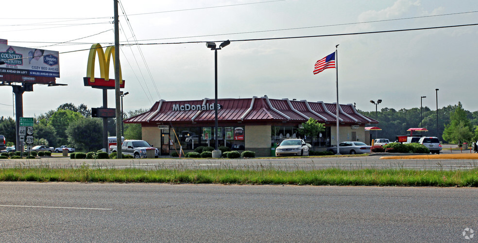 5650-5710 Broad St, Sumter, SC for rent - Primary Photo - Image 3 of 3