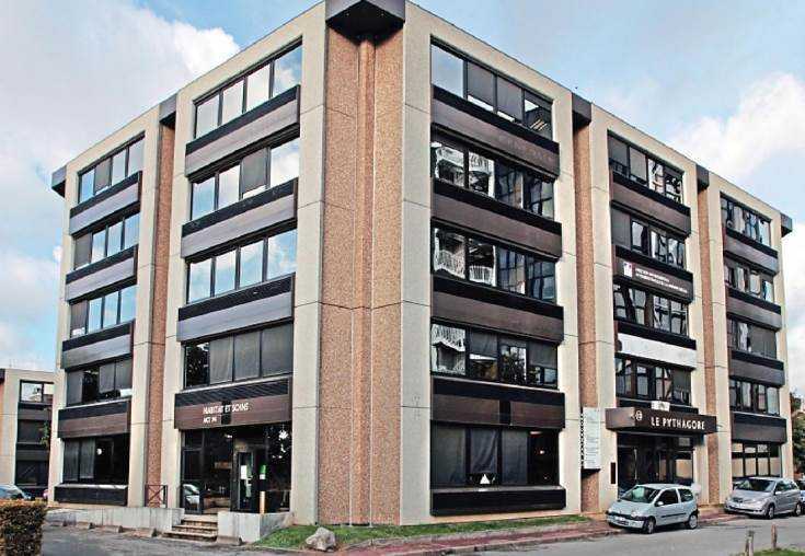Office in Créteil to rent - Building Photo - Image 1 of 12