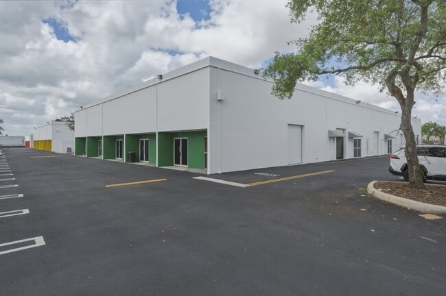 More details for 6700-6724 NW 72nd Ave, Miami, FL - Light Industrial, Industrial to Rent