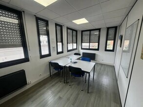 80 Rue Charles Duchesne, Aix-en-Provence for sale Interior Photo- Image 2 of 10