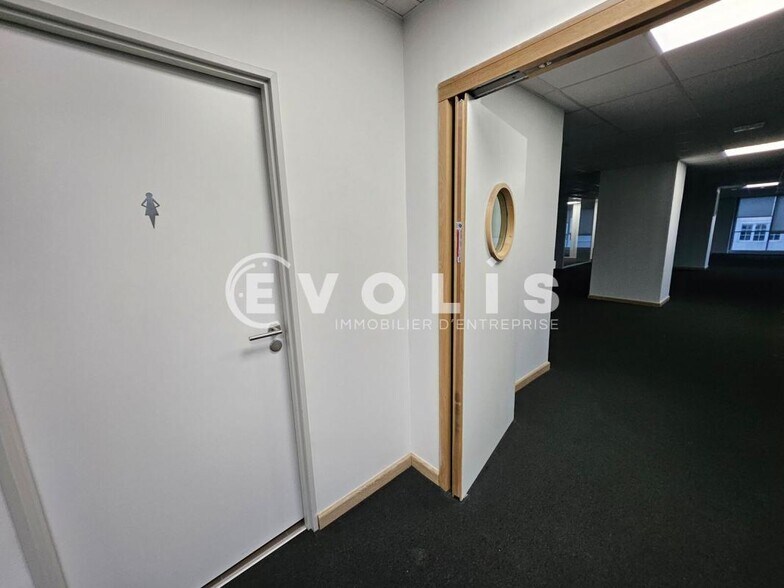 Office in Clamart to rent - Interior Photo - Image 3 of 27