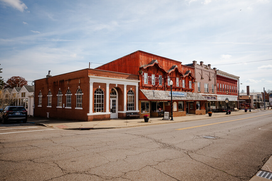 176 N Market St, Shreve, OH for sale - Building Photo - Image 2 of 37