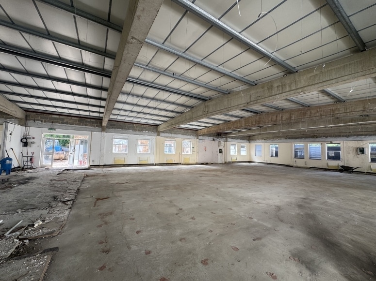 Tannery Ln, Guildford to rent Interior Photo- Image 1 of 3