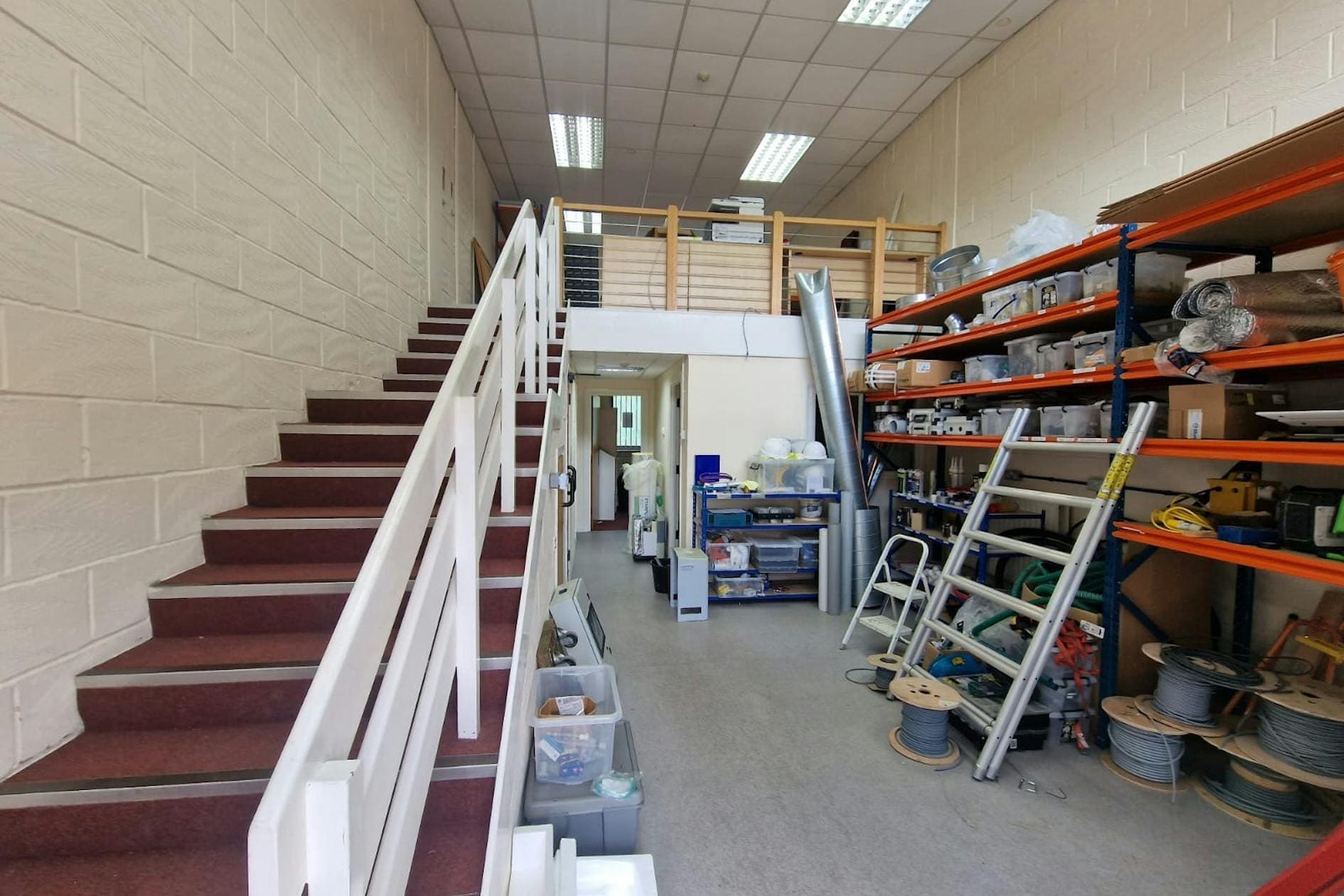 Roentgen Rd, Basingstoke to rent Interior Photo- Image 1 of 2