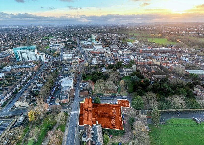 58-60 Silver St, Enfield to rent - Building Photo - Image 3 of 6