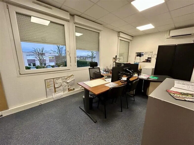 Office in Dijon to rent - Interior Photo - Image 2 of 10