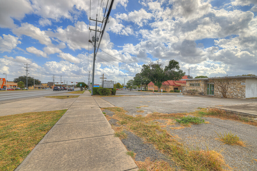 1201 Pat Booker Rd, Universal City, TX for sale - Building Photo - Image 3 of 18